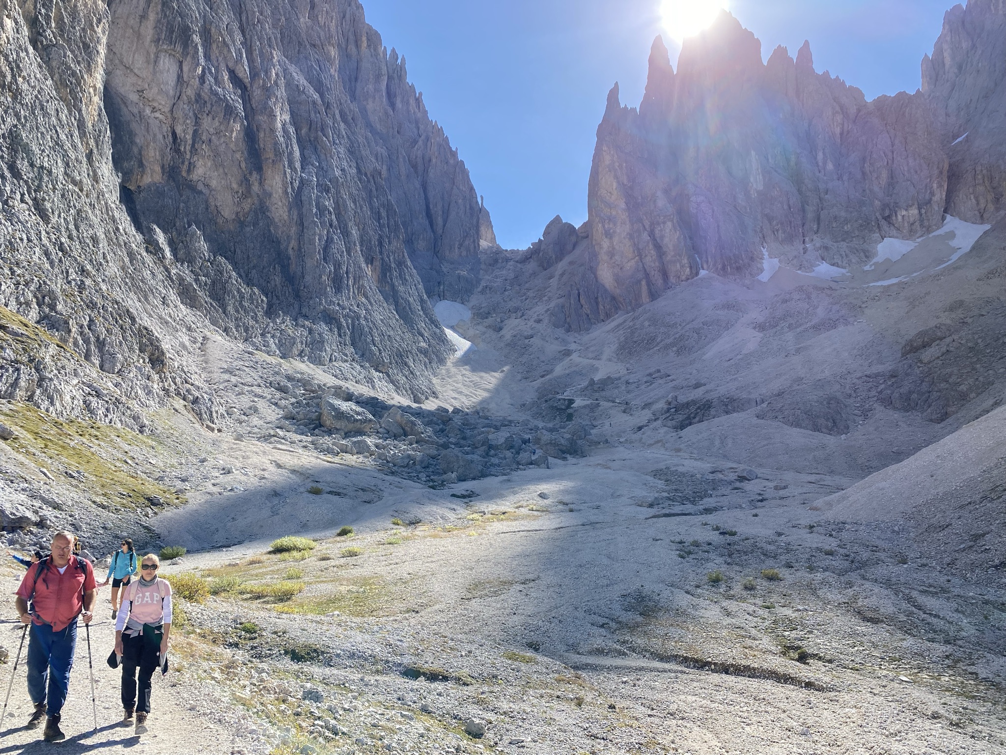 hiken rondom de sassolungo