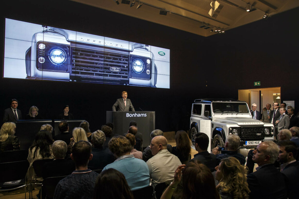 Land Rover Defender 2.000.000
