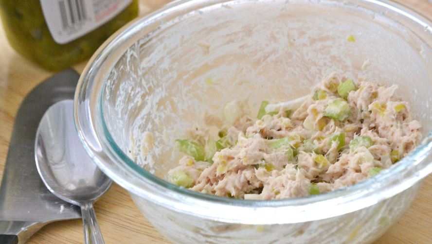recept om zelf tonijnsalade te maken