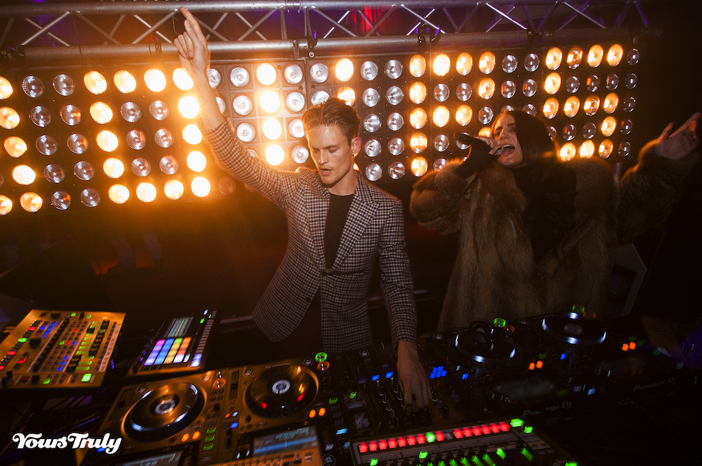 the flexican met new moon